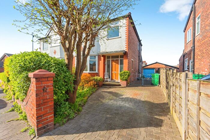 3 Bedroom Semi Detached House For Sale In Claridge Road, Chorlton, Manchester, M21