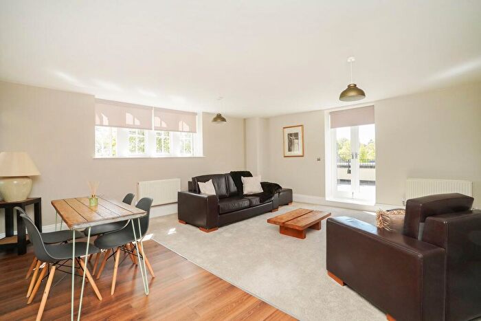 2 Bedroom Apartment To Rent In Union Drive, Sheffield, S11