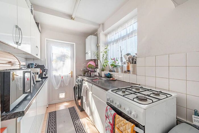 3 Bedroom Semi-detached House For Sale In Stag Close, Edgware, HA8