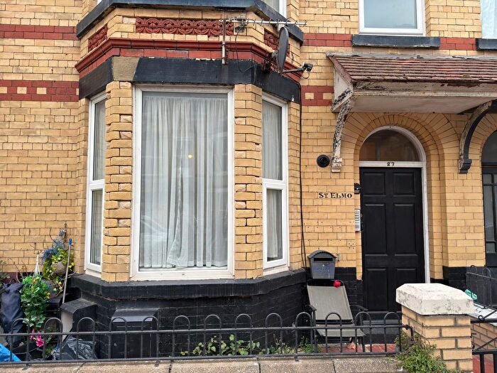 1 Bedroom Flat To Rent In John Street, Rhyl, Clwyd, LL18