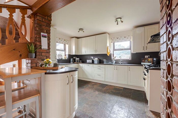 3 Bedroom Detached House For Sale In Windsor Grove, Goxhill, Barrow-Upon-Humber, DN19