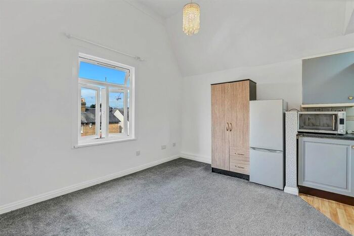 Studio To Rent In Flat, Hencroft Street South, Slough, SL1