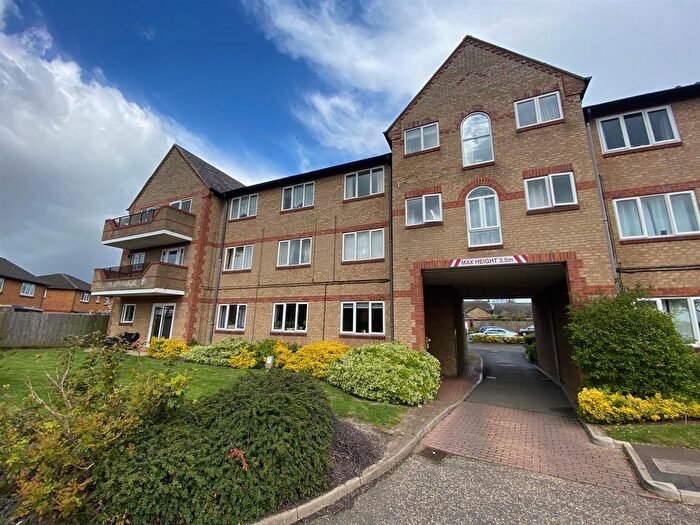 2 Bedroom Flat For Sale In Fleet Way, Peterborough, PE2