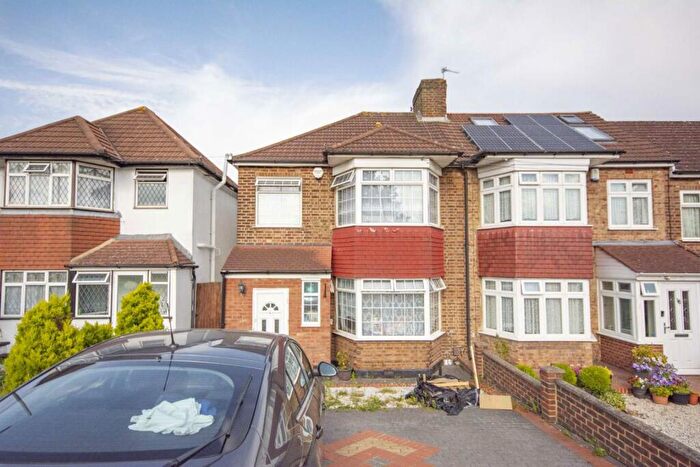3 Bedroom House To Rent In Turner Road, Edgware, HA8