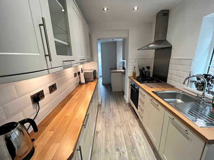 4 Bedroom Semi-Detached House To Rent In St. Kilda Avenue, Cambridge, CB4