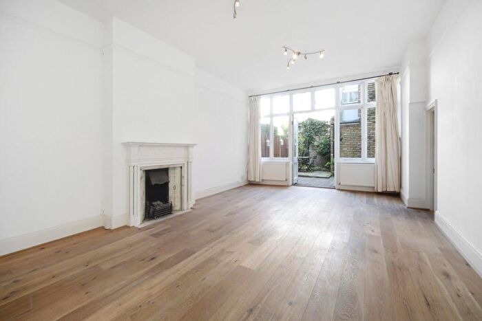 2 Bedroom Apartment For Sale In Fawley Road, West Hampstead, NW6