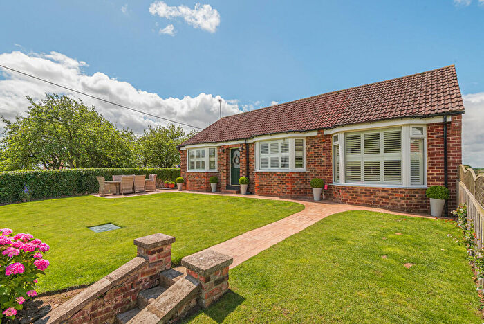 2 Bedroom Detached House For Sale In Gwenva Rise, Hunsingore, LS22