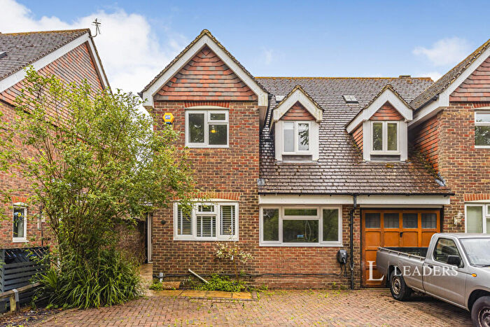4 Bedroom House To Rent In Poplars Close, Burgess Hill, West Sussex, RH15