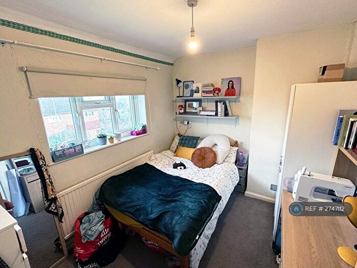 4 Bedroom Terraced House To Rent In Addison Gardens, Surbiton, KT5