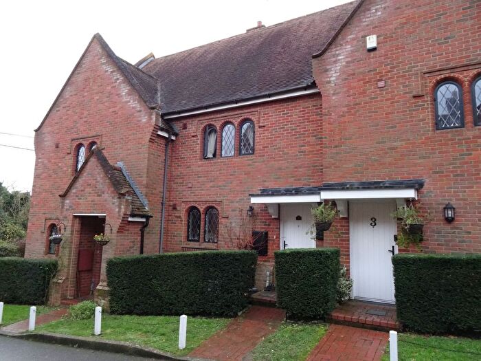 3 Bedroom Terraced House For Sale In Fitzwalters Meadow, Goodnestone, CT3