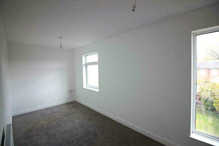 2 Bedroom Apartment To Rent In Hollyfield, Harlow, Essex, CM19