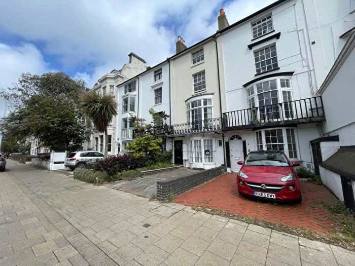 2 Bedroom Flat To Rent In Richmond Place, Brighton, East Sussex, BN2