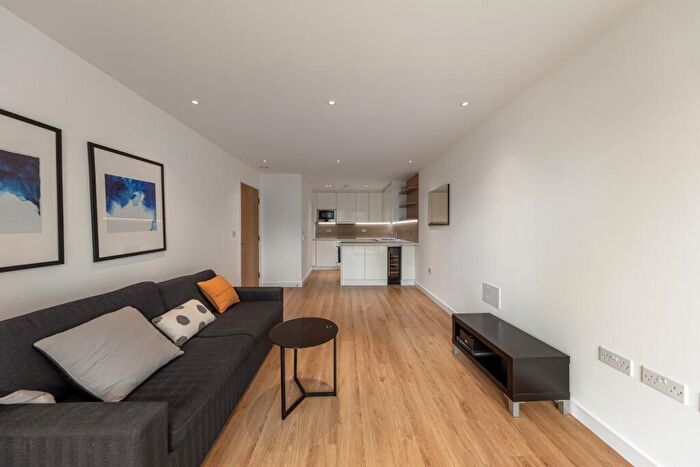 1 Bedroom Apartment For Sale In Devan Grove London, N4