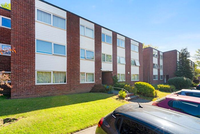 1 Bedroom Flat For Sale In Moor End Court, Salford, M7