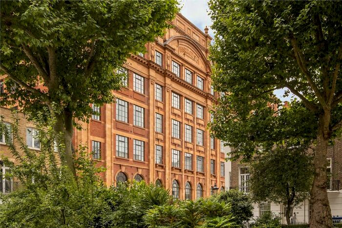 2 Bedroom Flat To Rent In Trevor Square, Knightsbridge, London, SW7