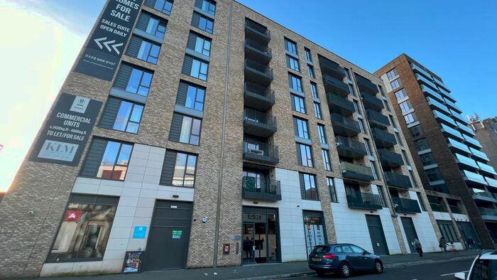 2 Bedroom Flat To Rent In Fairfield Avenue, Staines, TW18