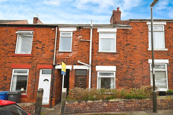 2 Bedroom Terraced House For Sale In Lockoford Lane, Chesterfield, Derbyshire, S41