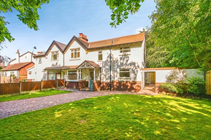 4 Bedroom Semi-Detached House For Sale In Argarmeols Grove, Liverpool, Merseyside, L37