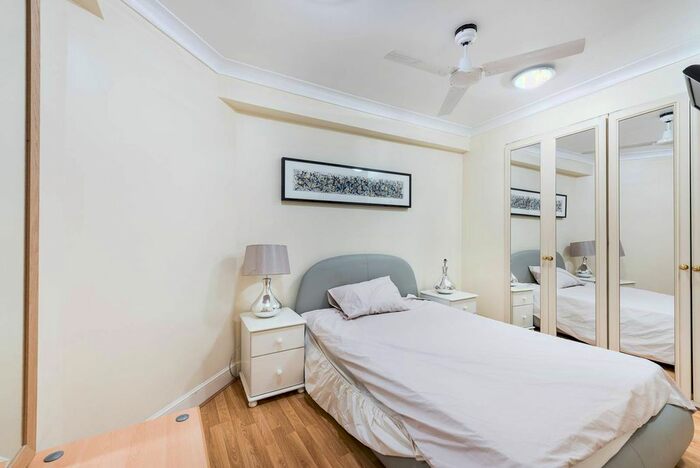 1 Bedroom Flat To Rent In Sloane Avenue, Chelsea, London, SW3