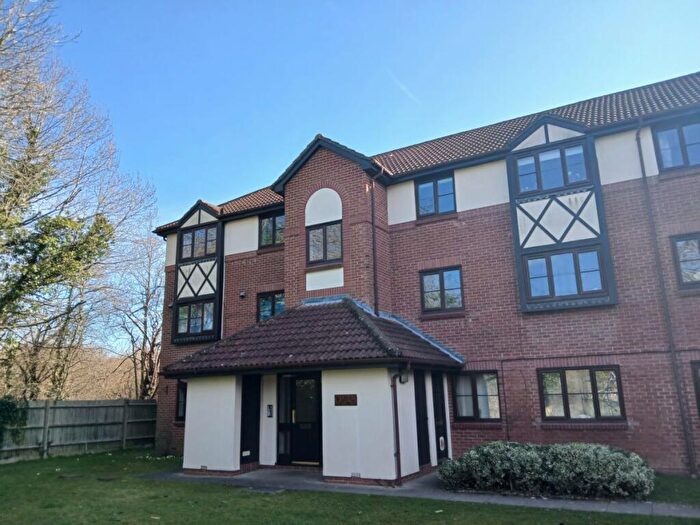 1 Bedroom Apartment To Rent In Wordsworth Mead, Redhill, RH1