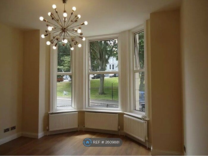 2 Bedroom Flat To Rent In Cornwallis Gardens, Hastings, TN34