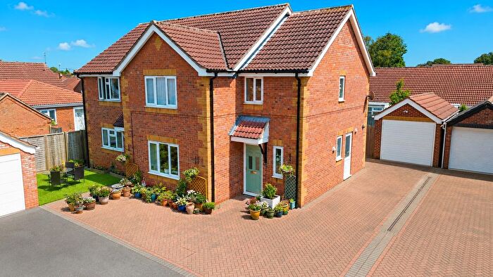 3 Bedroom Semi-Detached House For Sale In Hurn Close, Ruskington, NG34