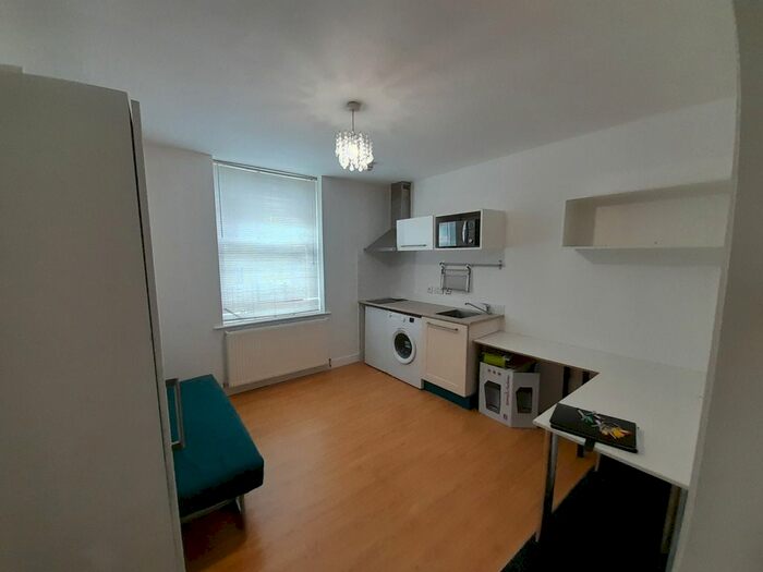 Studio To Rent In Bath Street, Huddersfield, HD1