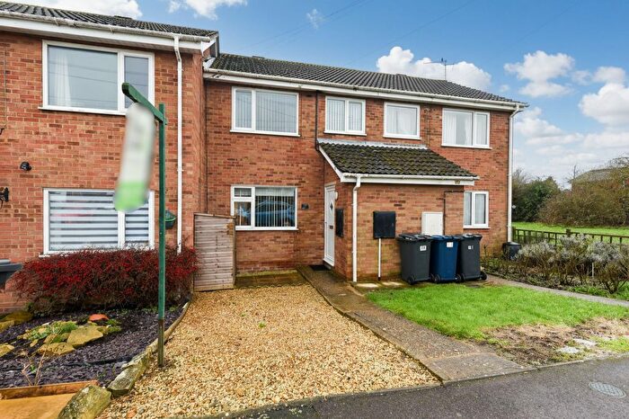 3 Bedroom Terraced House For Sale In Bramble End, Alconbury, PE28