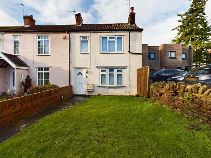 5 Bedroom House To Rent In Kendall Road, Bristol, BS16