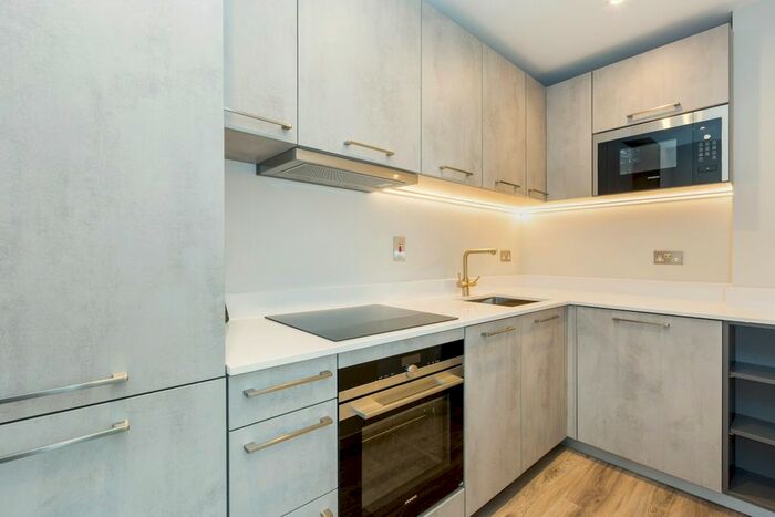 1 Bedroom Flat To Rent In Marlow Road, Maidenhead, SL6