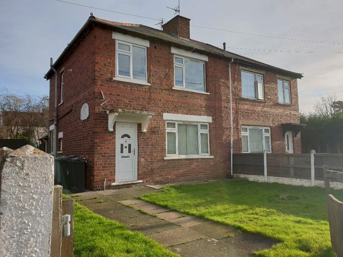 3 Bedroom Semi-Detached House To Rent In Barnabas Avenue, Crewe, Cheshire CW1