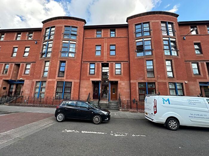 2 Bedroom Flat To Rent In Old Rutherglen Road, Glasgow, G5