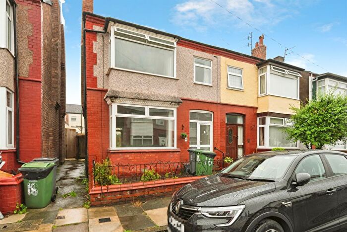 3 Bedroom Semi Detached House For Sale In Silverdale Road, Wirral, CH63