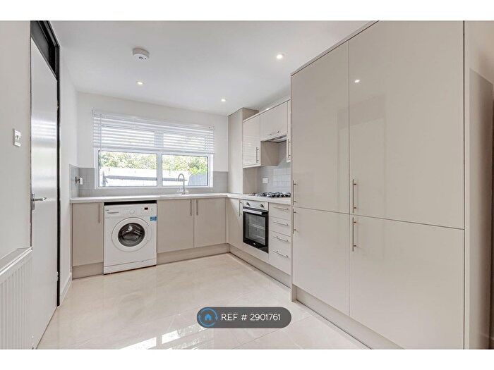 4 Bedroom End Terrace House To Rent In Humberton Close, London, E9