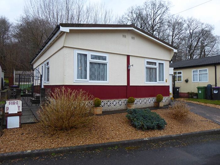 2 Bedroom Mobile/park Home For Sale In Pool View Caravan Park, Buildwas, Telford, TF8