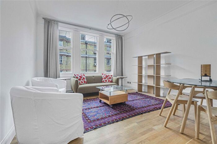 2 Bedroom Flat To Rent In Ridgmount Gardens, London, WC1E