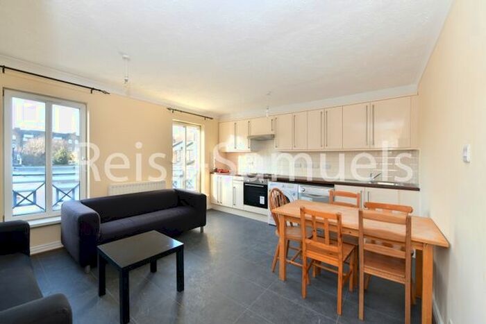 5 Bedroom Town House To Rent In Cahir Street, Isle Of Dogs, London, E14