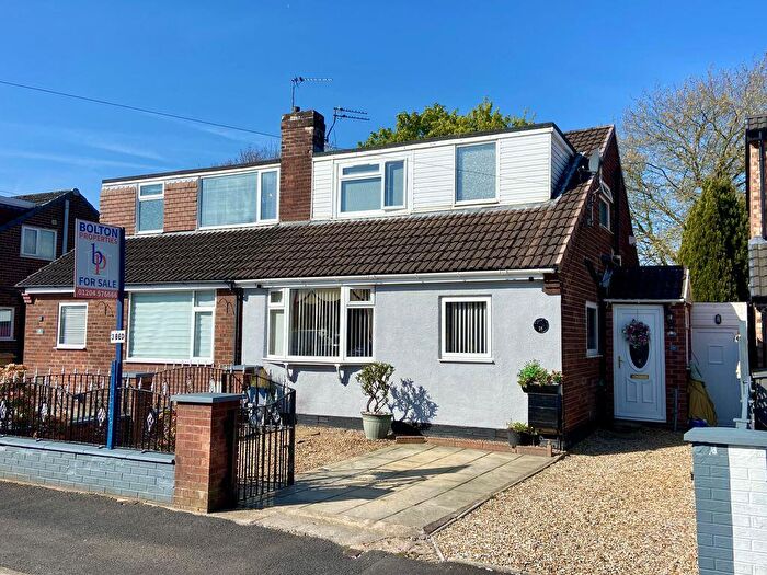 3 Bedroom Semi Detached House For Sale In Avon Road, Kearsley, Bolton, BL4