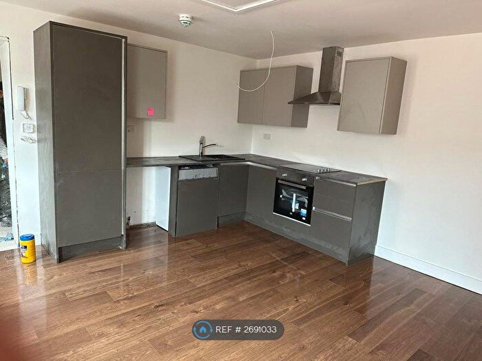 1 Bedroom Flat To Rent In High Street, Coleshill, Birmingham, B46