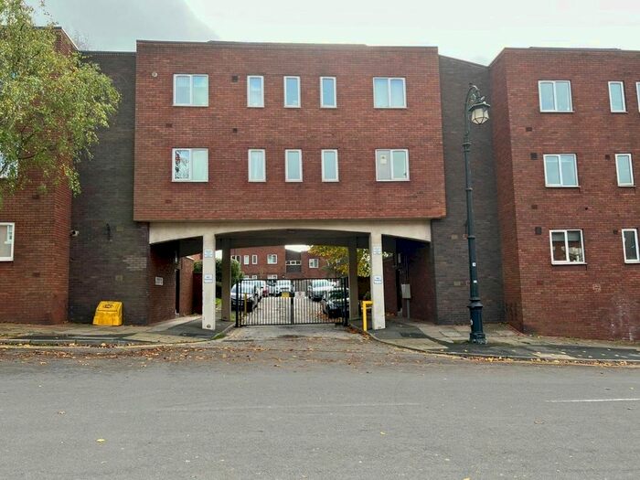 2 Bedroom Flat To Rent In Church Hill, Coleshill, Birmingham, B46