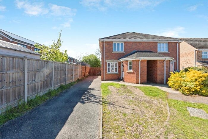 2 Bedroom Semi-Detached House For Sale In Coltsfoot Road, Hamilton, Leicester, Leicestershire, LE5