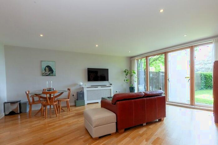 3 Bedroom Apartment To Rent In Five Mile Drive Oxford, OX2