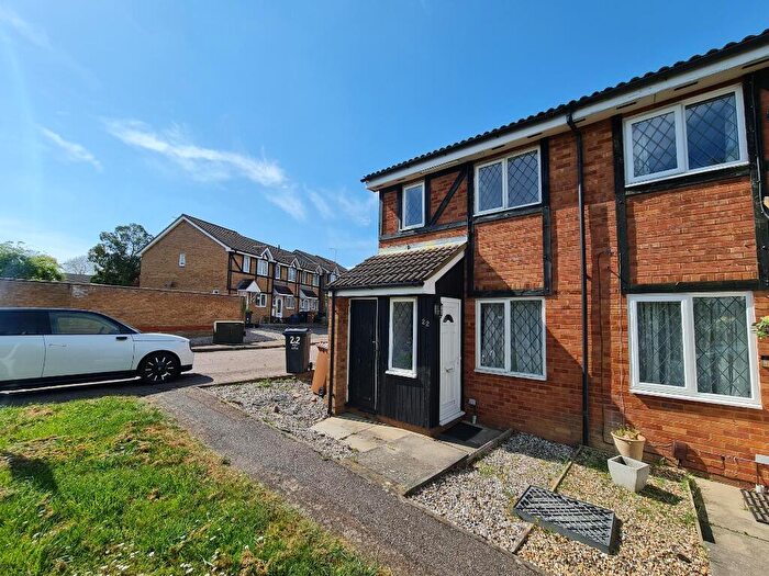 1 Bedroom Terraced House To Rent In Shearwater Close, Stevenage, SG2