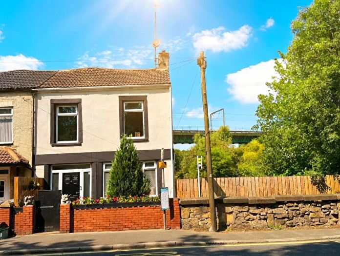 2 Bedroom End Of Terrace House For Sale In Anns Place, Langley Moor, Durham, DH7