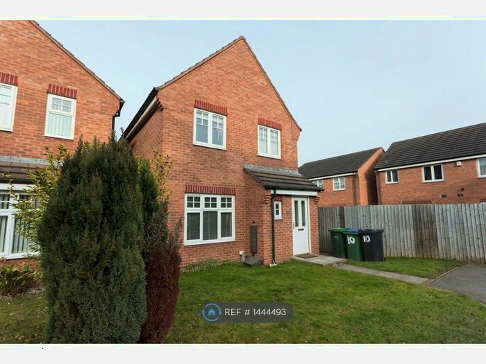 3 Bedroom Detached House To Rent In Crew Drive, Tividale, DY4