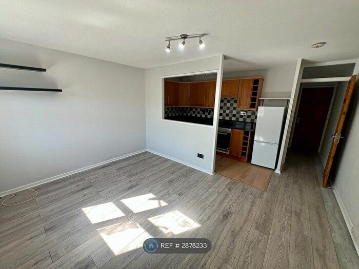 1 Bedroom Flat To Rent In Doveney Close, Orpington, BR5