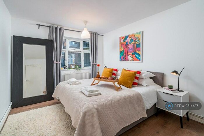 3 Bedroom Flat To Rent In Broomhill Road, Woodford Green, IG8