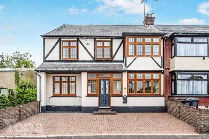 5 Bedroom End Of Terrace House For Sale In Arnold Road, Gravesend, DA12