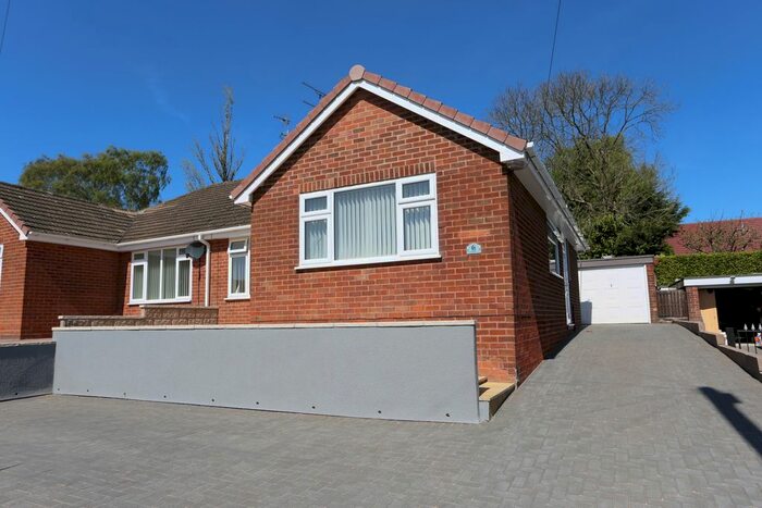 2 Bedroom Semi-Detached House To Rent In Combe Drive, Meir Heath, ST3