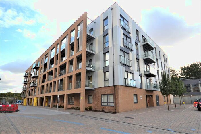 1 Bedroom Flat To Rent In Watson Heights, Chelmsford, Essex, CM1